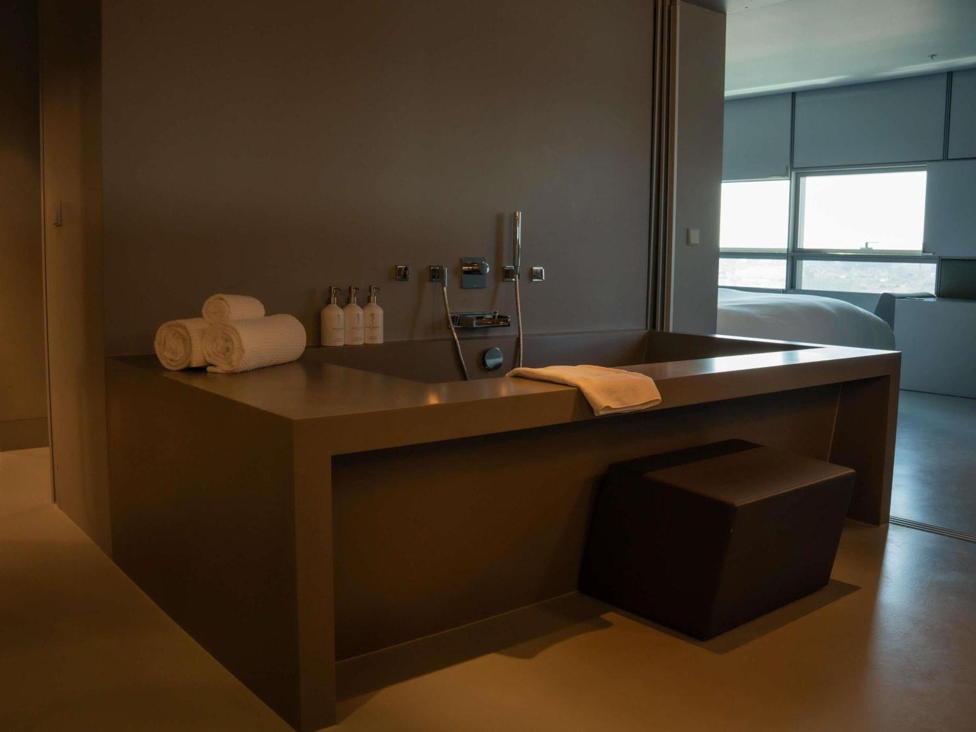 So/ Hotel